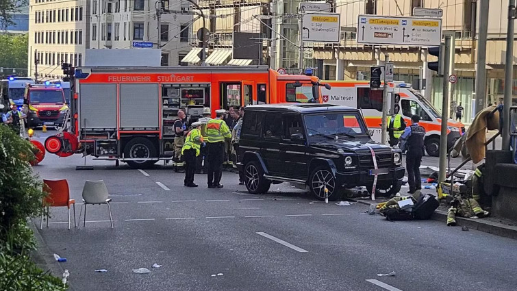 Terror en Stuttgart: un coche atropella a una multitud en pleno centro de la ciudad