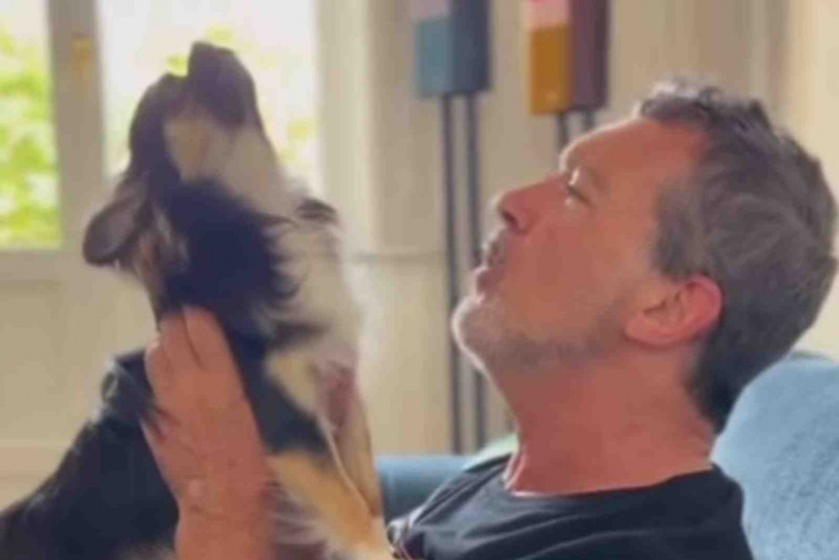 VÍDEO | El perro de Antonio Banderas canta con él y arrasa en redes: ha nacido una estrella