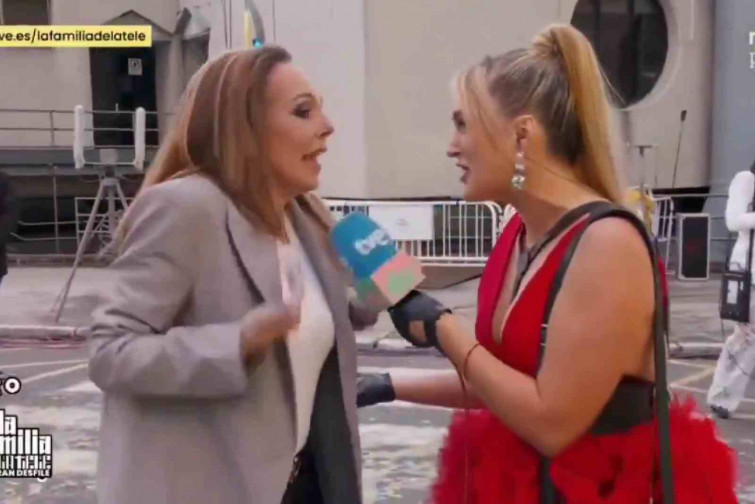 VÍDEO | Tensión en el reencuentro entre Marta Riesco y Rocío Carrasco en ‘La familia de la tele’