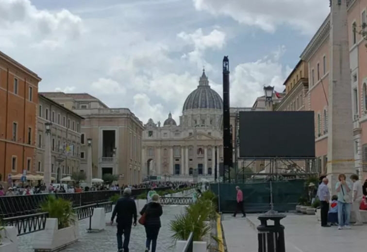 El Vaticano, a punto para que empiece el Cónclave para elegir al nuevo Papa