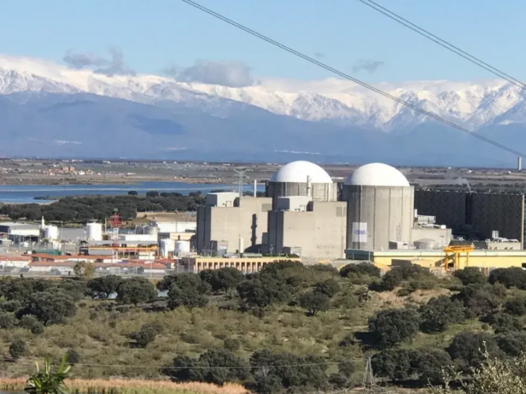 El PP rescata el debate sobre las nucleares y plantea un plan para abaratar la luz y garantizar el suministro