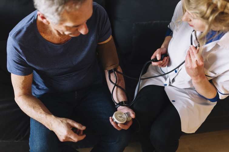 La primavera y la tensión arterial: lo que debes saber para proteger tu salud cardiovascular