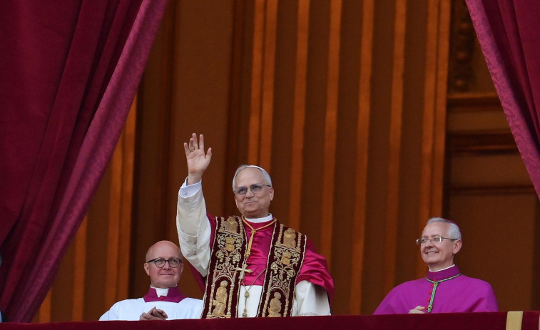 León XIV, un papa con tres pasaportes