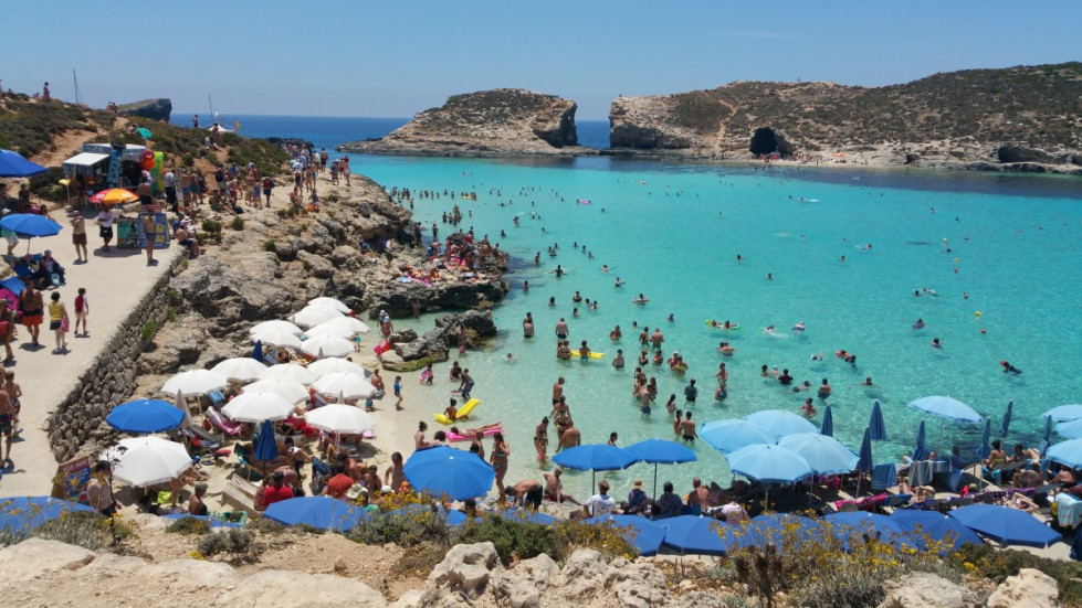 Comino malta water island sea 662379
