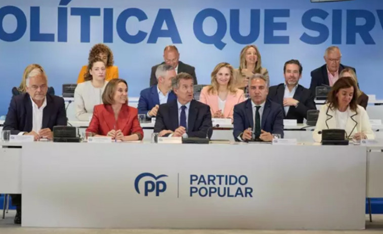Feijóo anuncia la convocatoria de un Congreso del PP anticipándose a un posible adelanto electoral