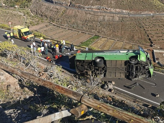 EuropaPress 6716244 guagua accidentada san sebastian gomera persona fallecida mas decena