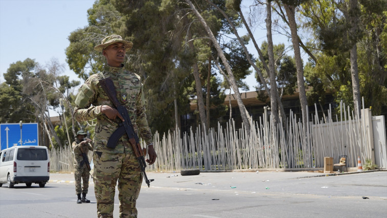 Tensión extrema: Empresarios de Tarragona pasan la noche en un sótano por la guerra en Líbia