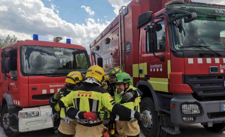 Susto en Terrassa: seis heridos tras la caída de una barandilla de una obra en plena calle