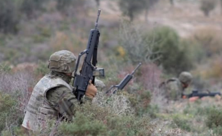 El Ejército de Tierra y militares ucranianos hacen maniobras y formaciones en Catalunya
