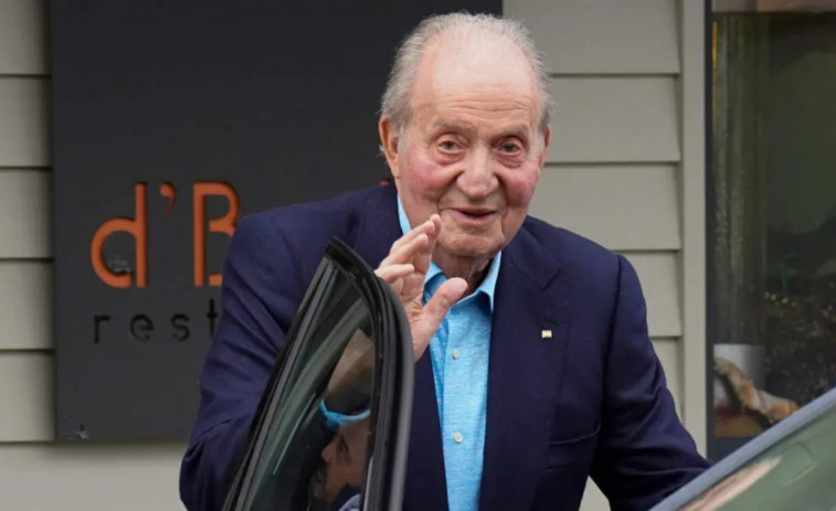Los graves problemas de movilidad del Rey Emérito: Juan Carlos I camina con mucha dificultad