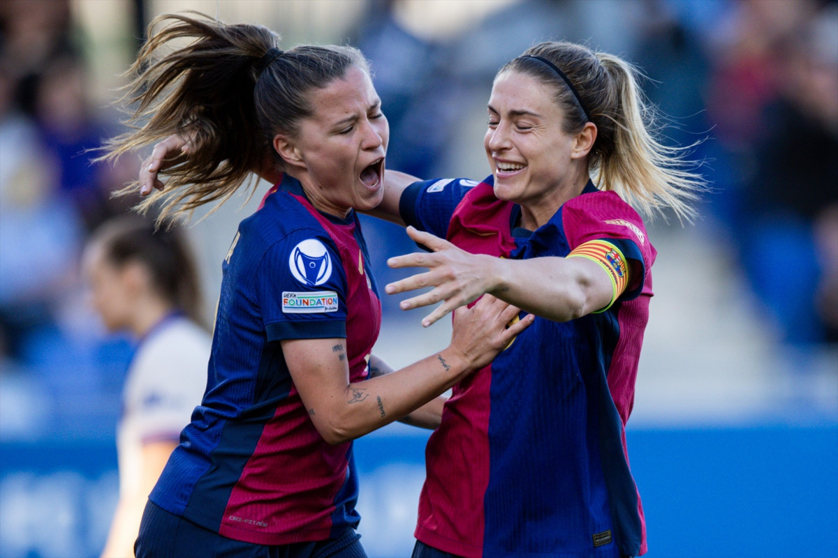 EuropaPress 6657783 claudia pina celebra alexia putellas goles triunfo barca femeni chelsea 4 1
