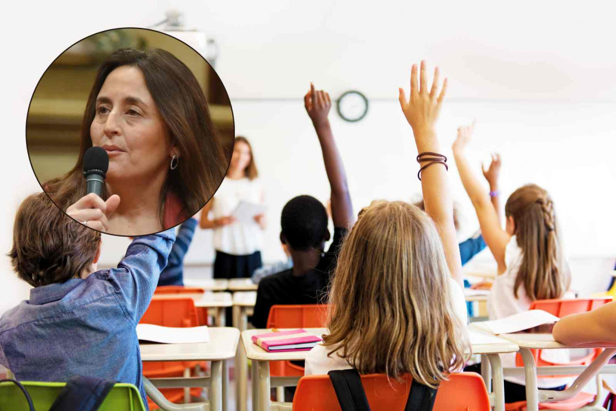 Escuela; la consellera Esther Niubó