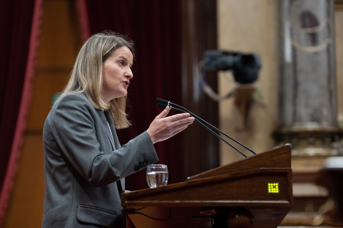 EuropaPress 6736332 consellera derechos sociales monica martinez bravo pleno parlament