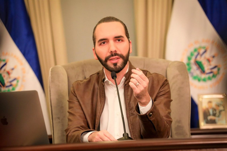 Detenida en El Salvador una abogada crítica con el gobierno de Nayib Bukele