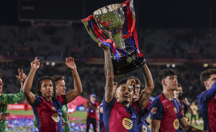 Raphinha renueva con el FC Barcelona hasta 2028