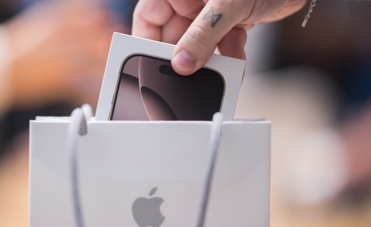 Nueva amenaza de Trump: aranceles del 25% a todos los iPhone que no se fabriquen en EEUU