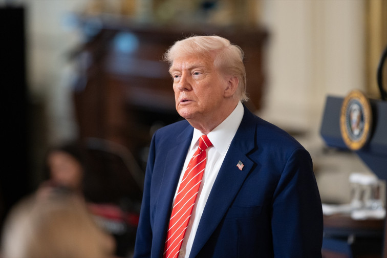 Caída libre de los bancos en el Ibex 35 tras la amenaza de Trump de aranceles al 50%