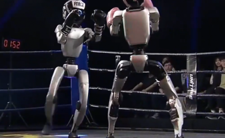VÍDEO: China organiza el primer combate de kickboxing entre robots humanoides de la historia