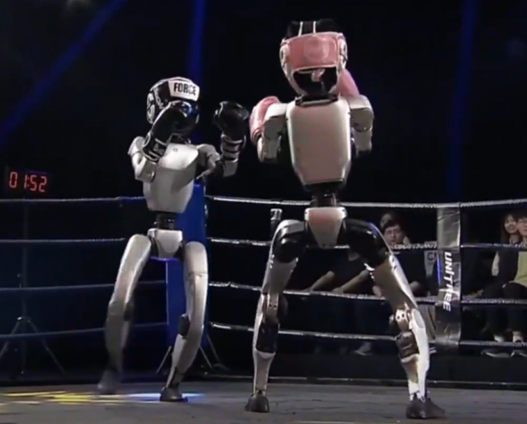 VÍDEO: China organiza el primer combate de kickboxing entre robots humanoides de la historia