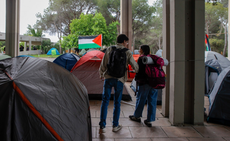 Estudiantes acampados en la UAB piden no usar la reputación de la universidad en 