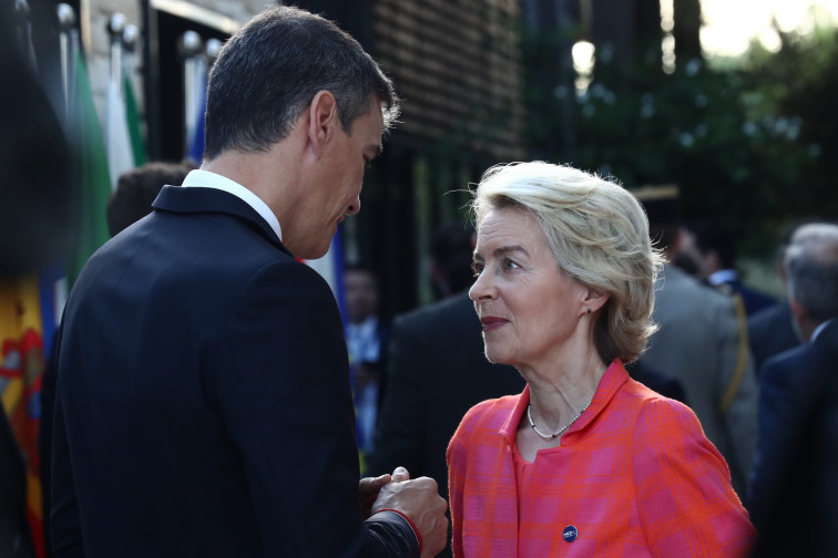 Sánchez y von der Leyen se ven las caras: aranceles y Gaza, el 'menú' de la reunión