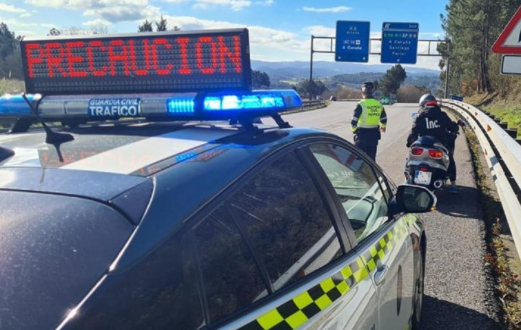 La Guardia Civil detiene a un joven que conducía sin carné y con una orden de expulsión del país