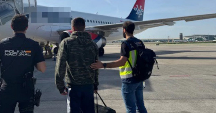 Expulsados de España 4 delincuentes extranjeros multirreincidentes condenados por traficar con drogas