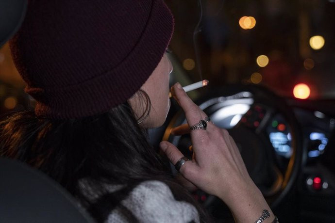 Sanidad endurece la Ley Antitabaco: adiós a los cigarrillos en estos lugares