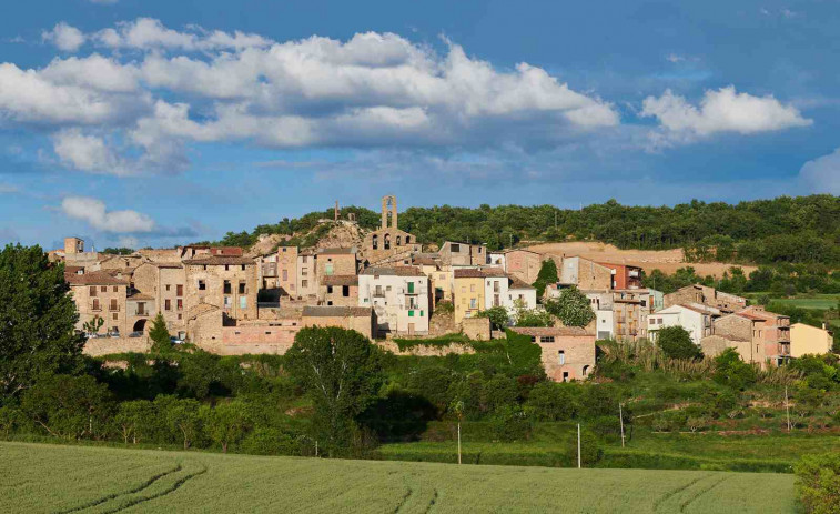Descubre el pueblo catalán medieval con túneles secretos que casi nadie visita