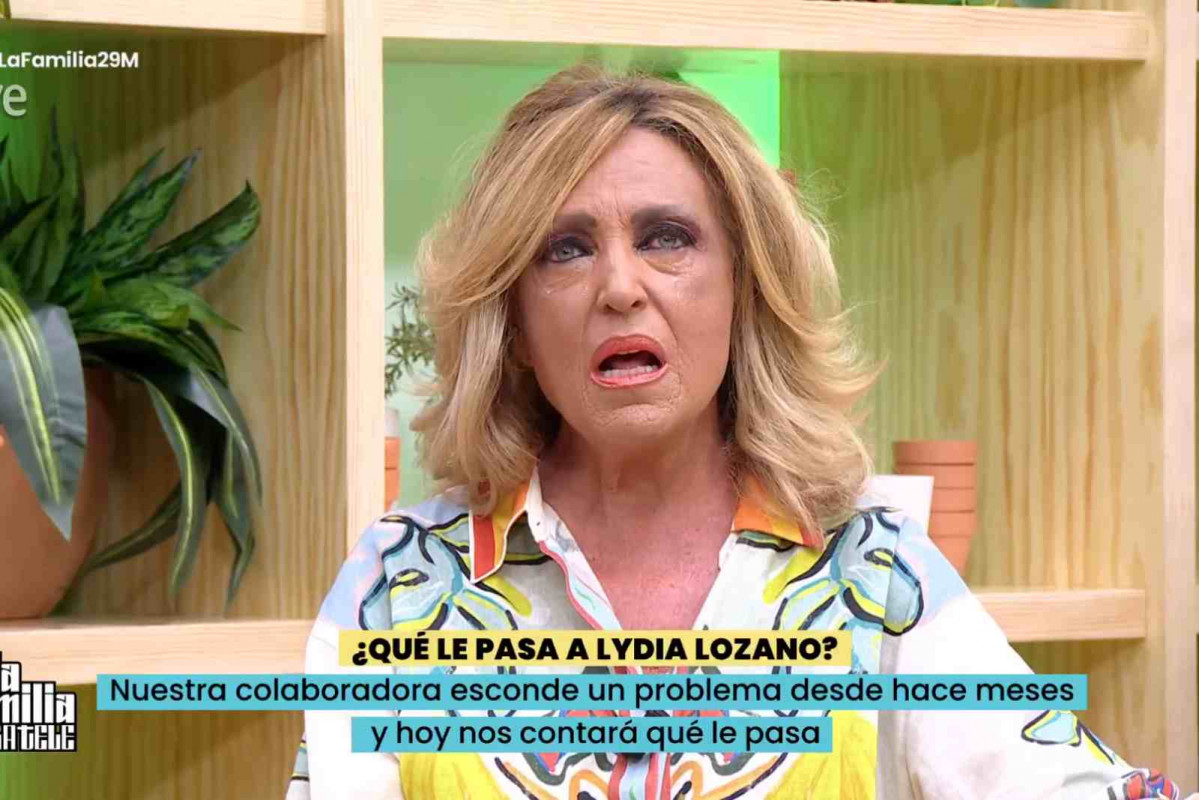 Lydia Lozano llorando en 'La Familia de la Tele' este jueves 29 de mayo de 2025