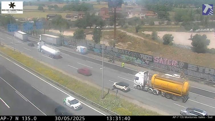 Viernes de retenciones kilométricas en la AP-7: colapsa la principal autopista catalana
