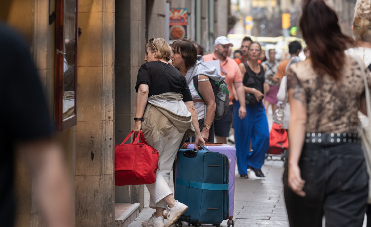 Catalunya, imán para los visitantes: más turistas internacionales y más gasto en el mes de abril
