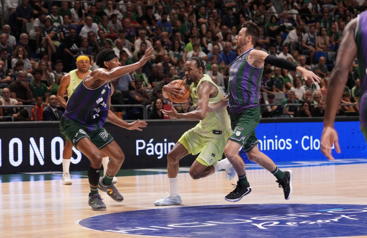 El Barça asalta Málaga en una batalla épica (97-101) y toma el mando de la serie