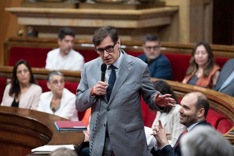 Nueva victoria para el Govern en el Parlament: el pacto que garantiza la continuidad de Illa