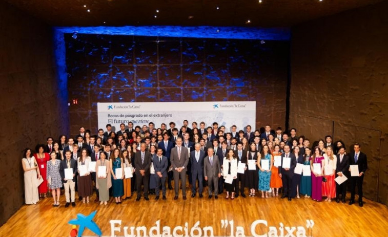 Felipe VI y Fundación La Caixa premian a los 100 mejores estudiantes con becas de posgrado en el extranjero