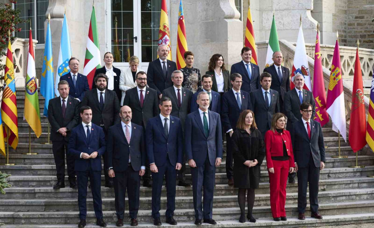 Llega a Barcelona la Conferencia de Presidentes más tensa: pinganillos, polémicas y amenazas de Ayuso