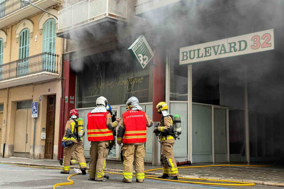 Incendio en Figueres   Imagen compartida por el alcalde de Figueres, Jordi Masquef, en X
