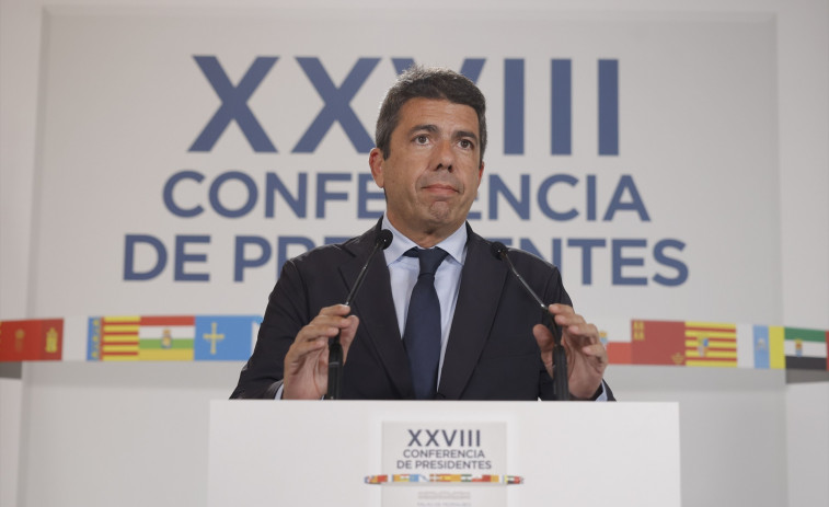 Mazón pide elecciones generales a Sánchez mientras los valencianos claman por su dimisión