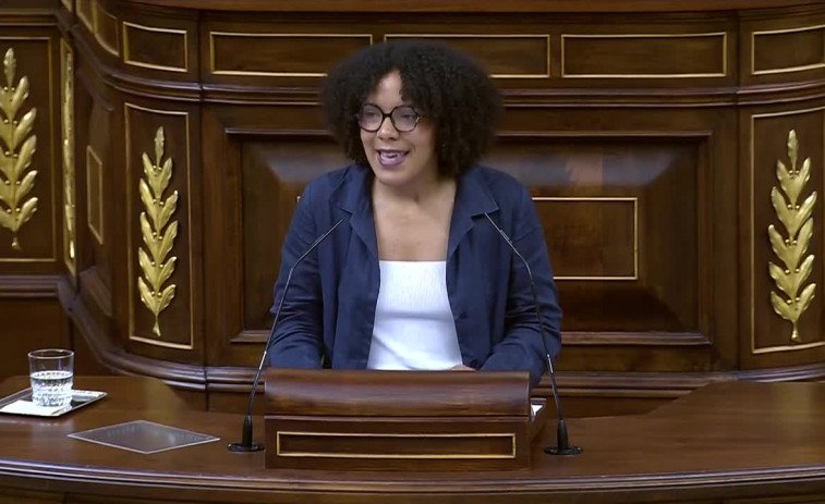 VÍDEO. Entre gritos y patadas: así han recibido los diputados del PP a Santos Cerdán 