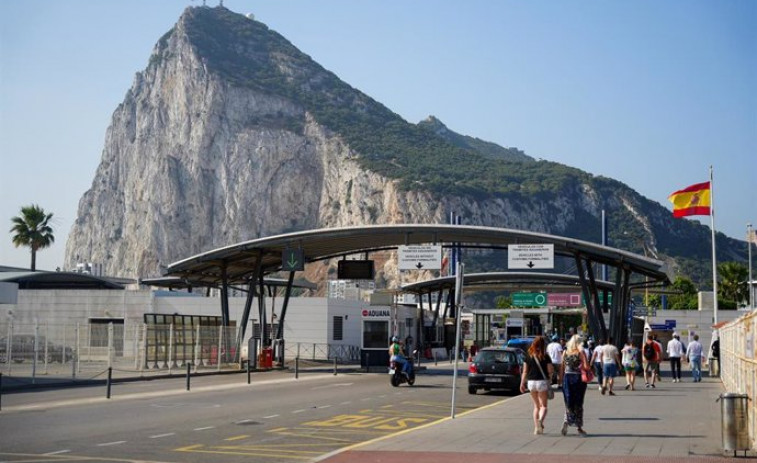 Gibraltar pacta un impuesto del 15% para alinearse con la UE y avanzar hacia el espacio Schengen