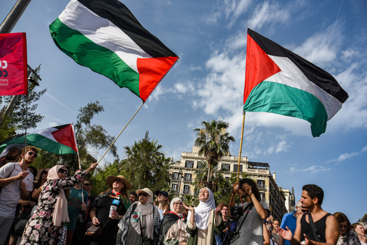 Barcelona se alza por Palestina: 18.000 manifestantes exigen romper con Israel en una protesta histórica