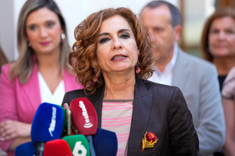 Montero: “Me siento profundamente traicionada, dolida e indignada con el señor Santos Cerdán”