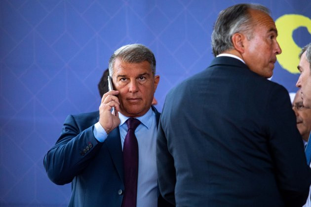 Joan laporta telefono movil 15 630x420