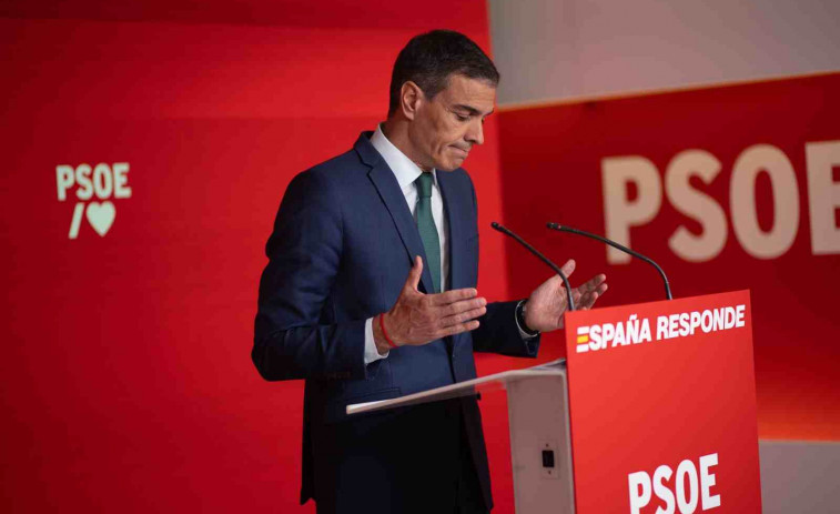 Sánchez anuncia que se queda y pone el foco en el PP: 