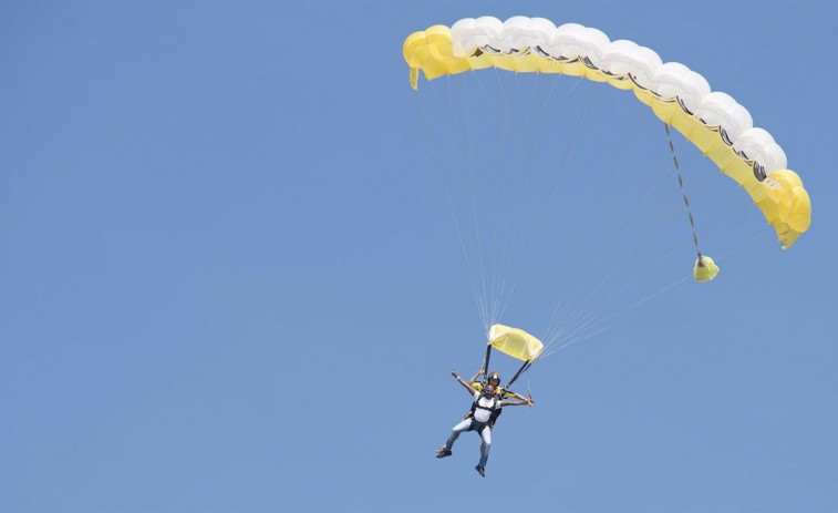 Grave accidente de paracaidismo en Castelló d’Empúries: un herido trasladado en helicóptero al hospital Trueta