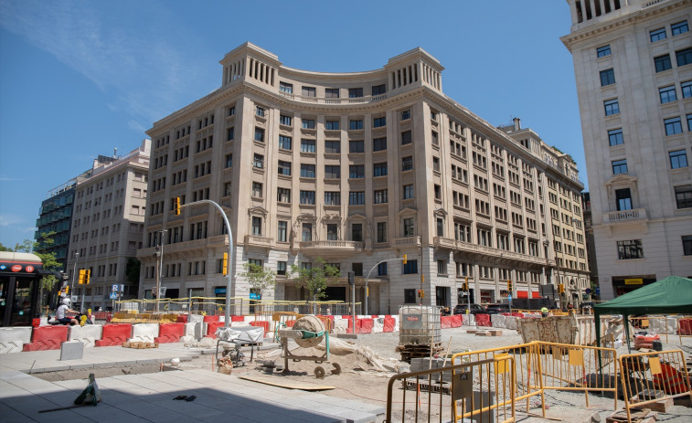 Barcelona celebra el fin de obras de Via Laietana, que ahora ve una calle en la que 