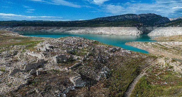 ¿Cómo sería Catalunya sin pantanos? Una exposición  muestra las poblaciones, conreos y terrenos ahora inundados por agua