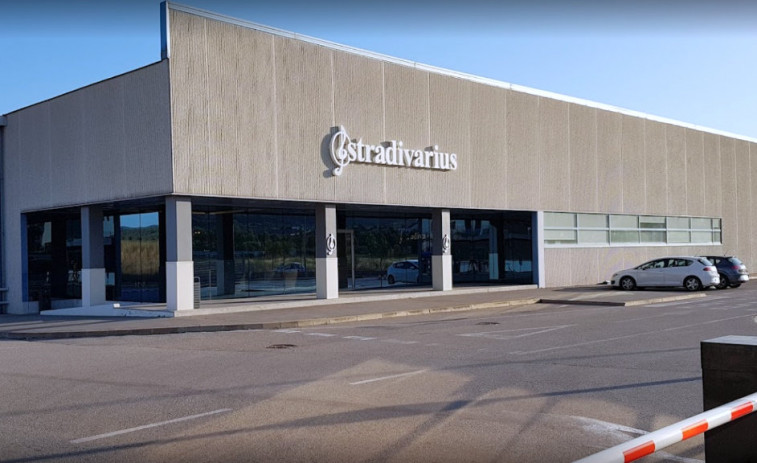 Más de 500 trabajadores de Stradivarius Logística en Sallent convocan huelga para exigir mejoras salariales