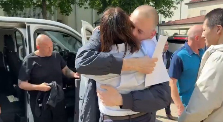 El opositor bielorruso Sergei Tikhanovsky, encarcelado 5 años, LIBERADO tras mediación de EE.UU.