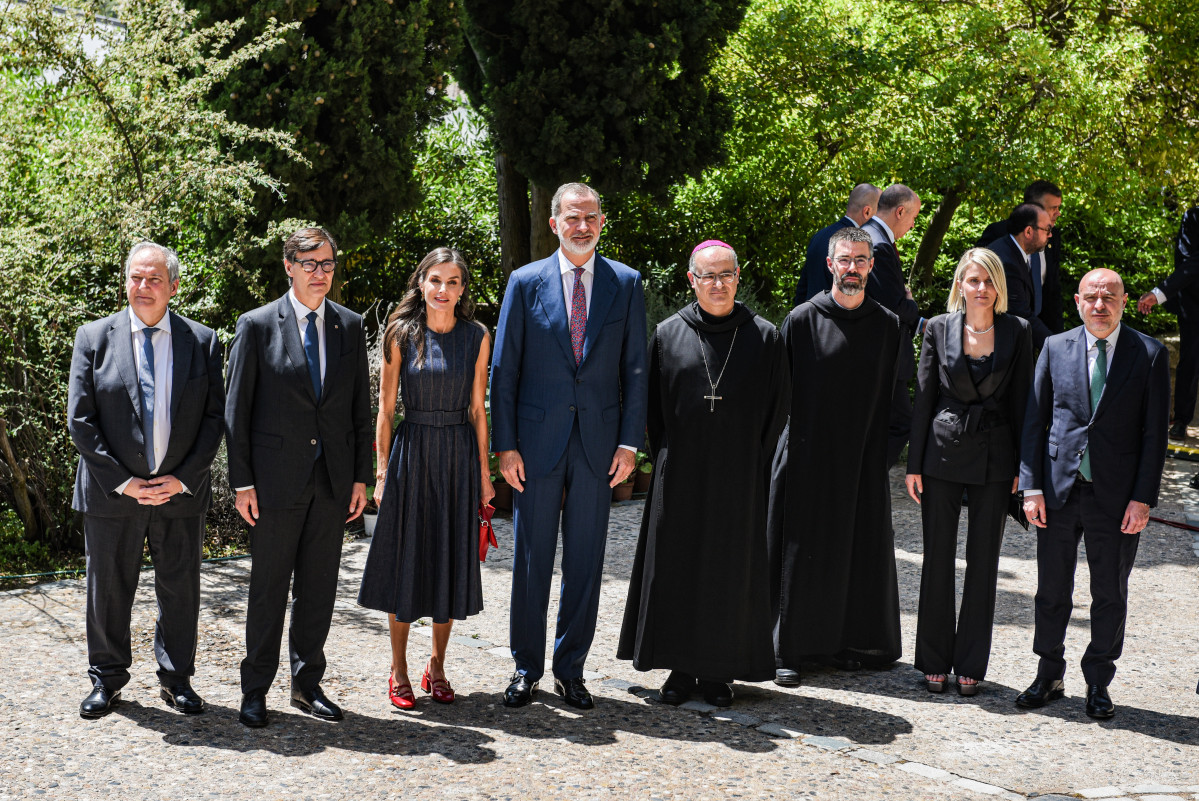 EuropaPress 6817224 reyes felipe vi letizia acompanados president generalitat salvador illa
